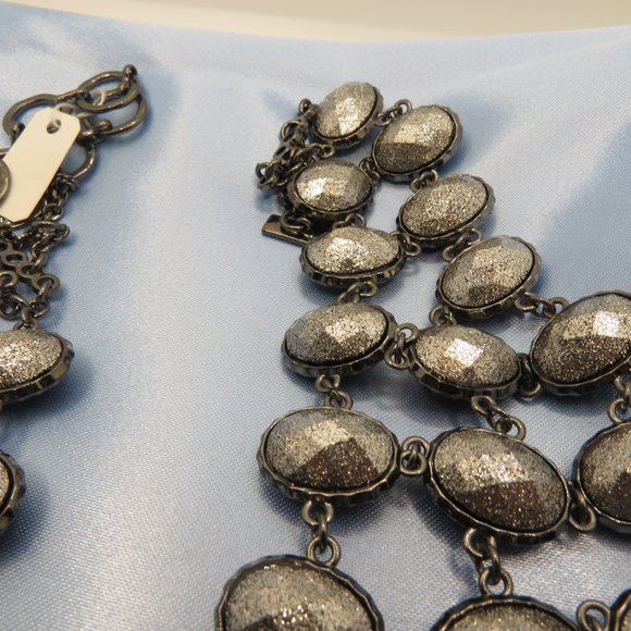 Amrita Necklace - Picture 3 of 5